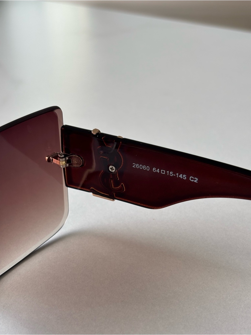 YSL sunglasses - Picture 5 of 7